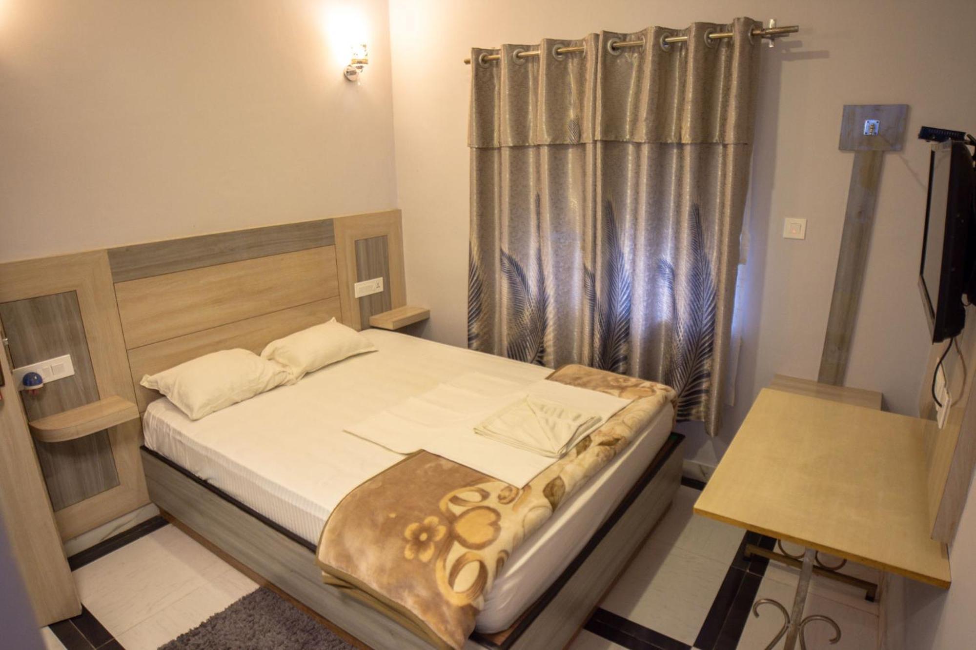 Galaxy Guest House Bhairāhawā Εξωτερικό φωτογραφία