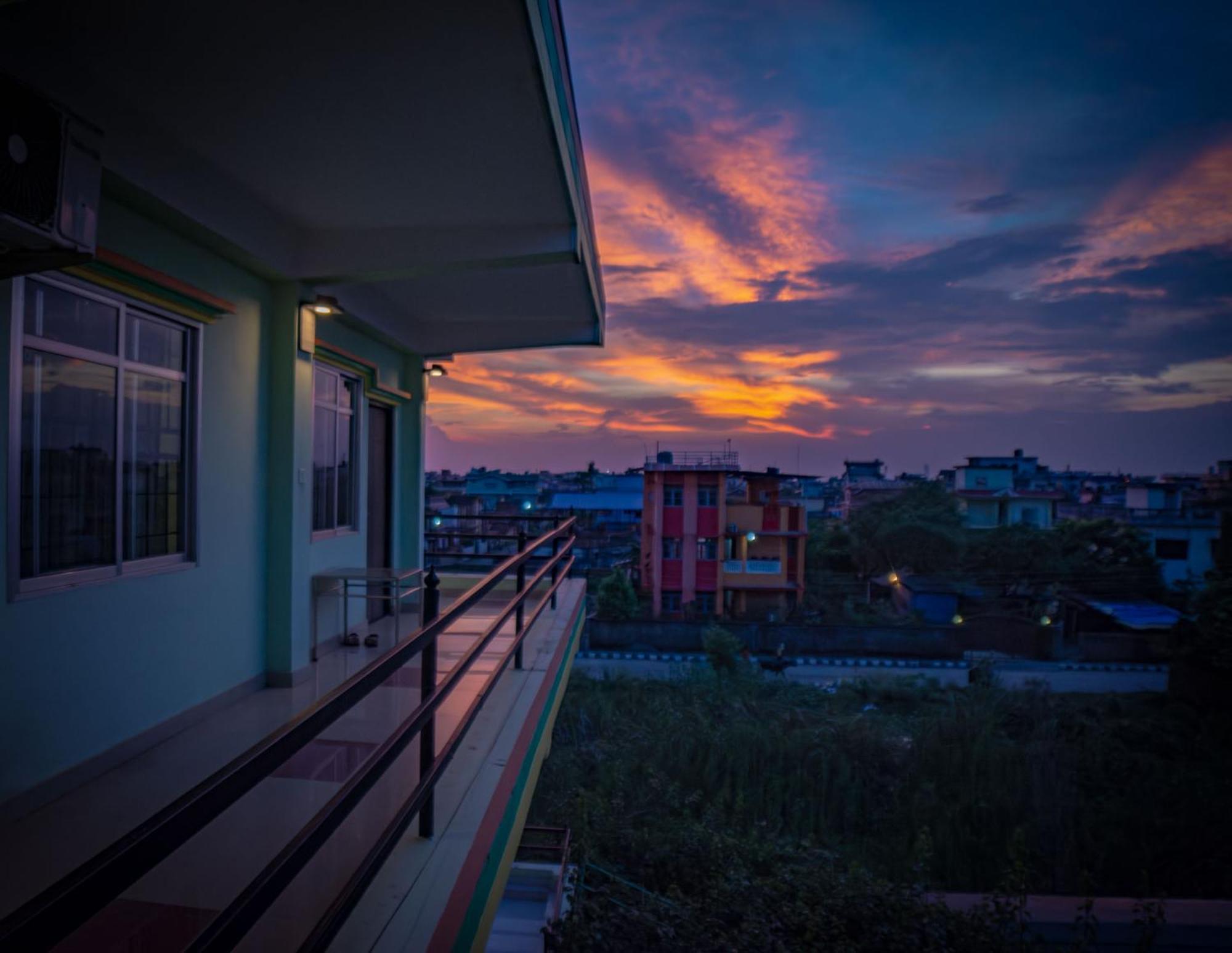 Galaxy Guest House Bhairāhawā Εξωτερικό φωτογραφία
